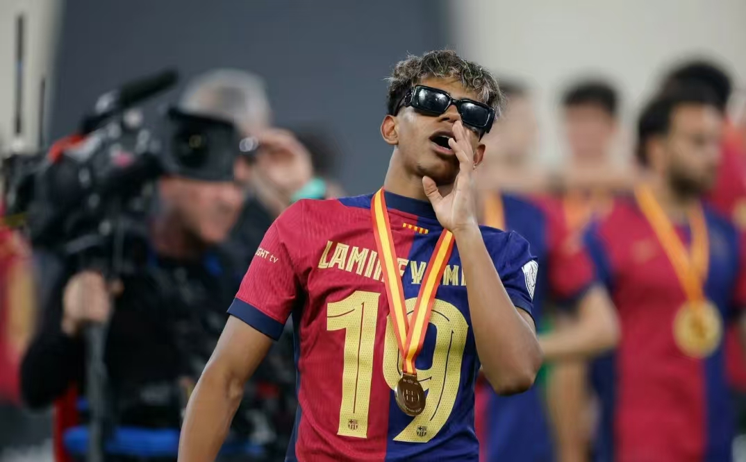 包含法甲：联赛球星云集，吸引全球目光！的词条